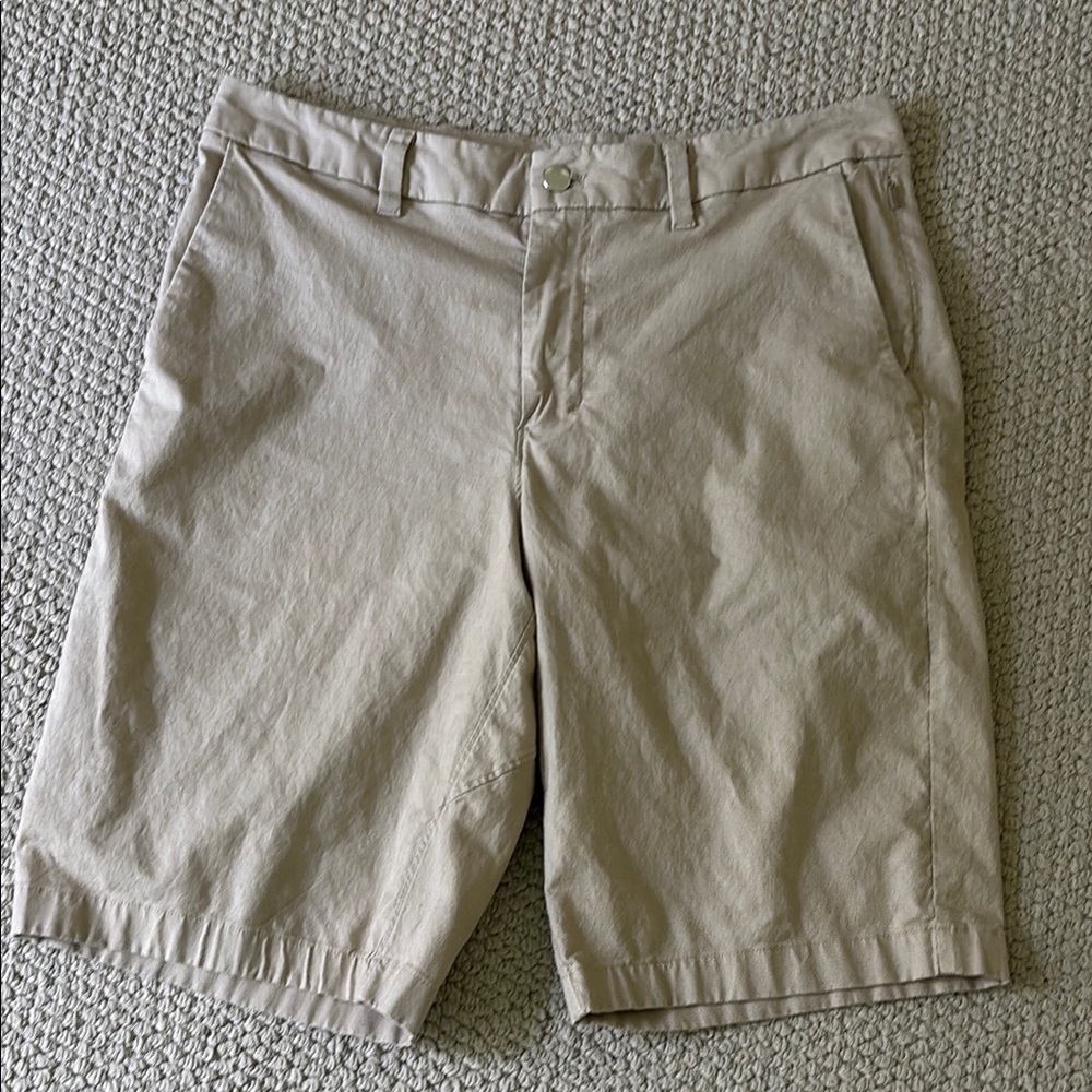 Lululemon shorts men’s size 32, 11” inseam, 5 pocket, Khaki